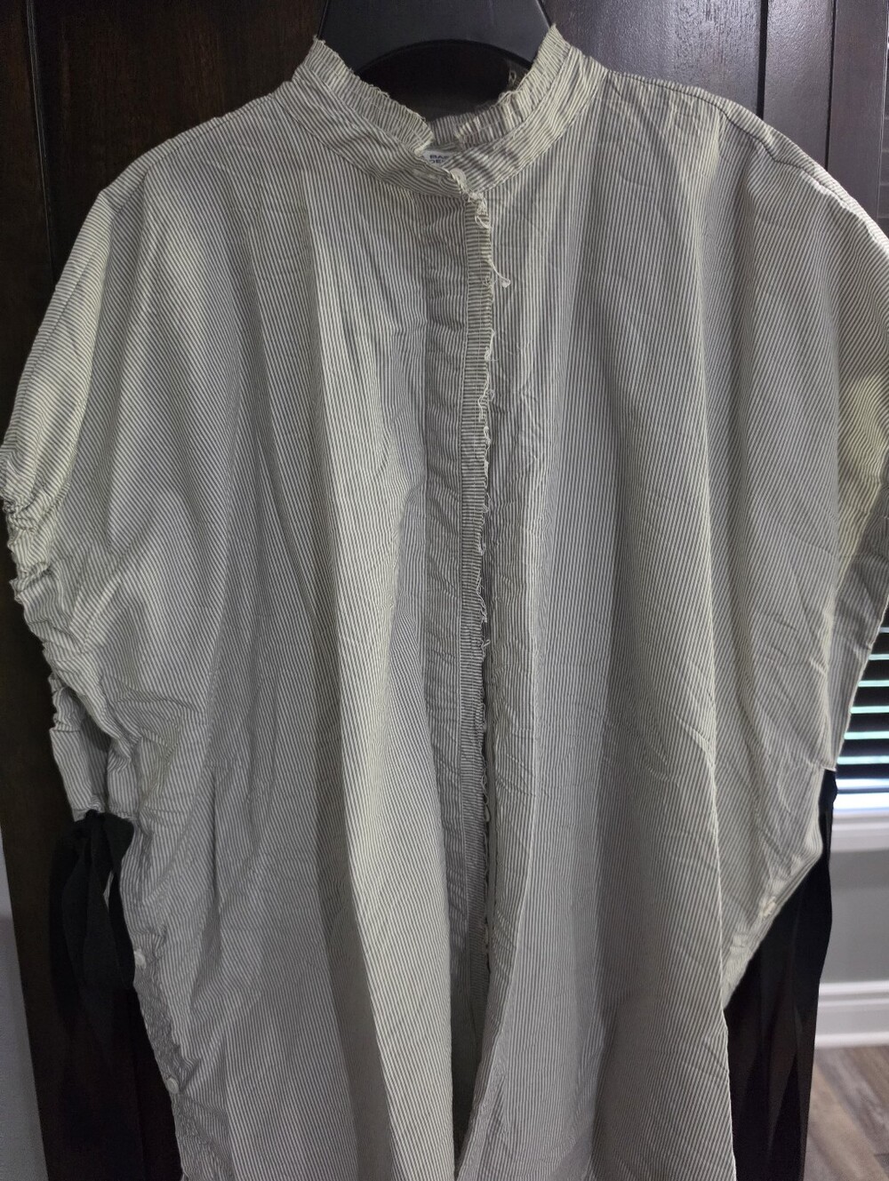 Mandarin Collar Shirt With Ribbon Tie Sleeves